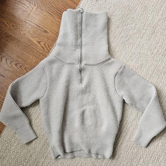 Grey Wool Sweater with rhinestones - size small - Picture 6 of 14